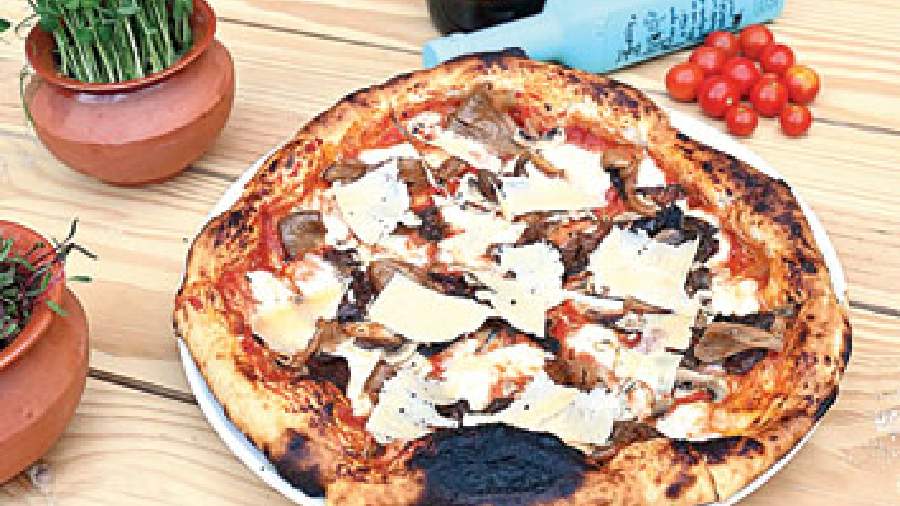 A latest addition by chef Balpreet Chadha, light and crispy sourdough pizzas are perfect to wash down with beer. Available in a variety of vegetarian as well as non-vegetarian options, you won’t feel bloated after this meal.