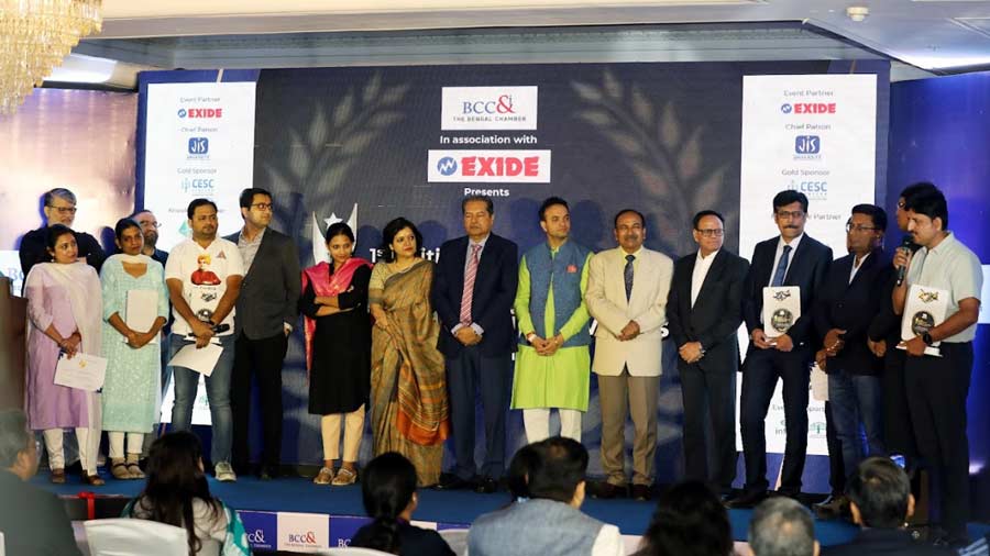 Winners of Social Leadership Awards with the dignitaries