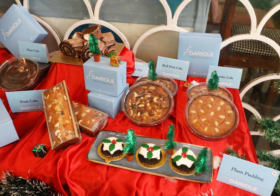 The dessert table that was set up featured festive bakes like plum cakes, rich fruit cakes, plum pudding and Dundee Cake to name a few