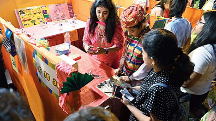 Among the game corners, ‘Sethi Ki Tijori’ was the crowd- puller. Participants had to match the key with the locks of the same number in a given time