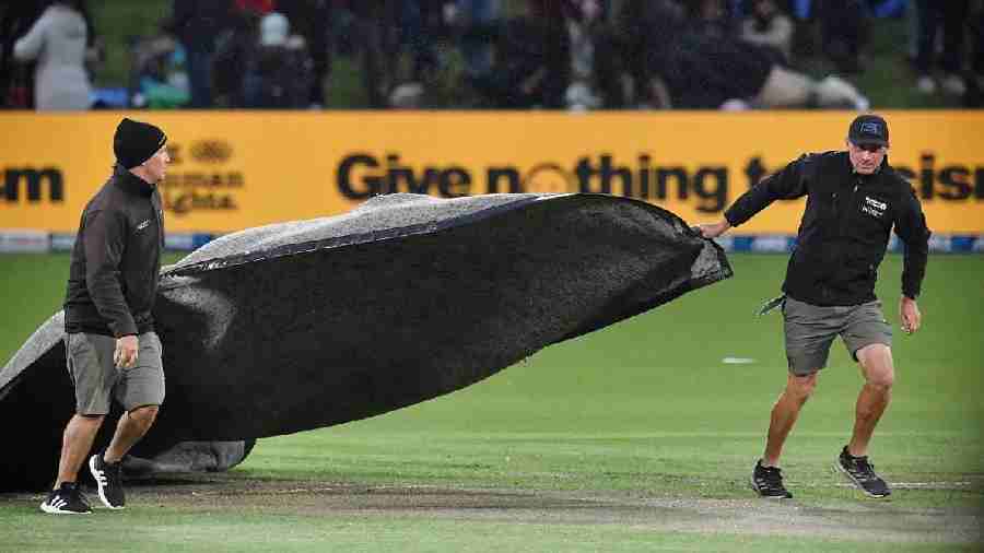 Rain interrupted the third and final ODI between India and New Zealand