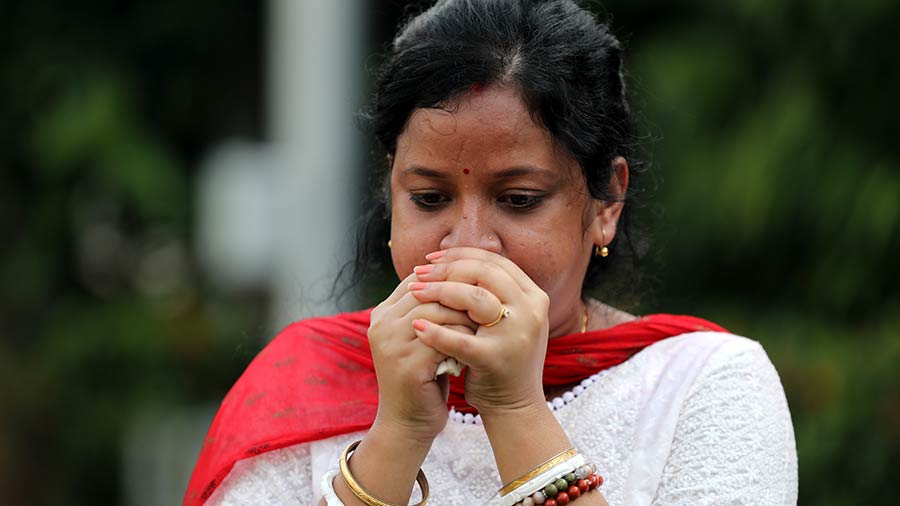 With a time of 18.67 seconds, Uma Maity emerged as the winner of the conch-blowing competition, followed by Abhishek Basu (16.52 seconds) and Suman Raina (13.61 seconds). All three were felicitated by Sen and received Amazon vouchers for their efforts