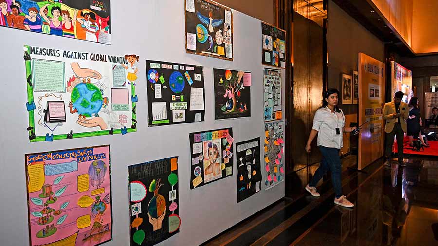 Students also showcased their creativity through handmade posters on various relevant socio-economic topics like climate change, global warming, economic crisis etc.