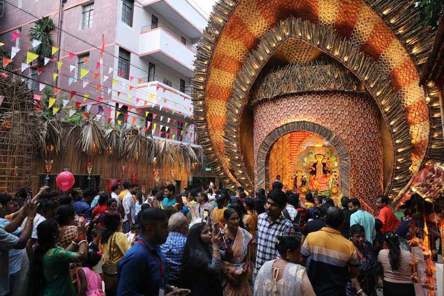 The Shiv Mandir pandal and pratima