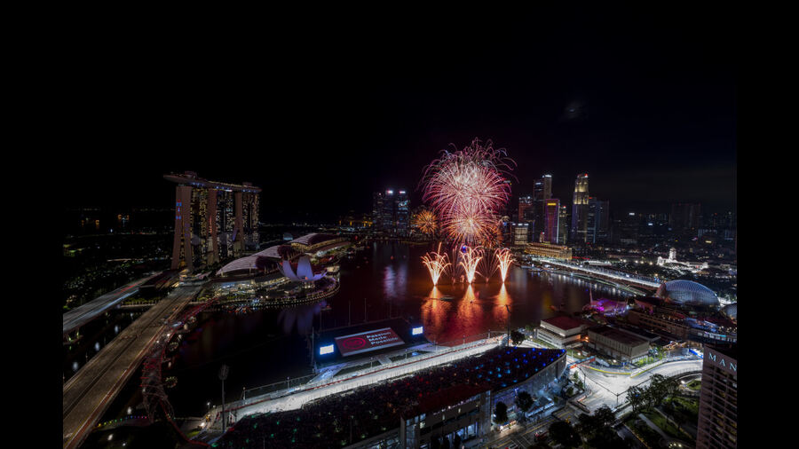 The race is held under the night lights of Singapore’s Marina Bay, making it one of the most spectacular venues on the racing calendar 