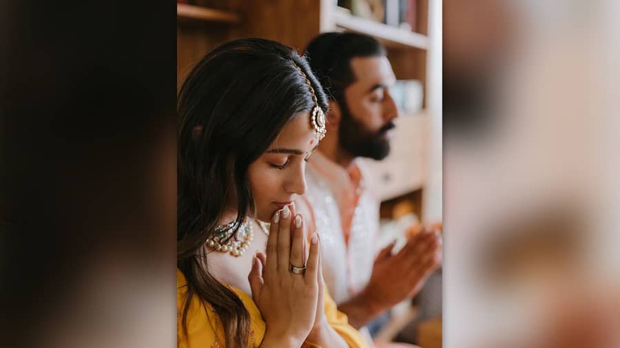 Alia and Ranbir pray for the wellbeing of their yet-to-be-born baby. 
