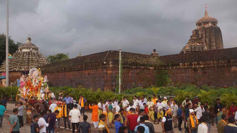 A glimpse of the immersion procession in Bhubaneswar