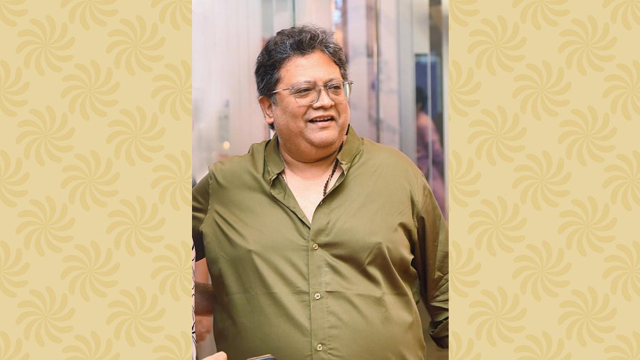  Aniruddha Roy Chowdhury