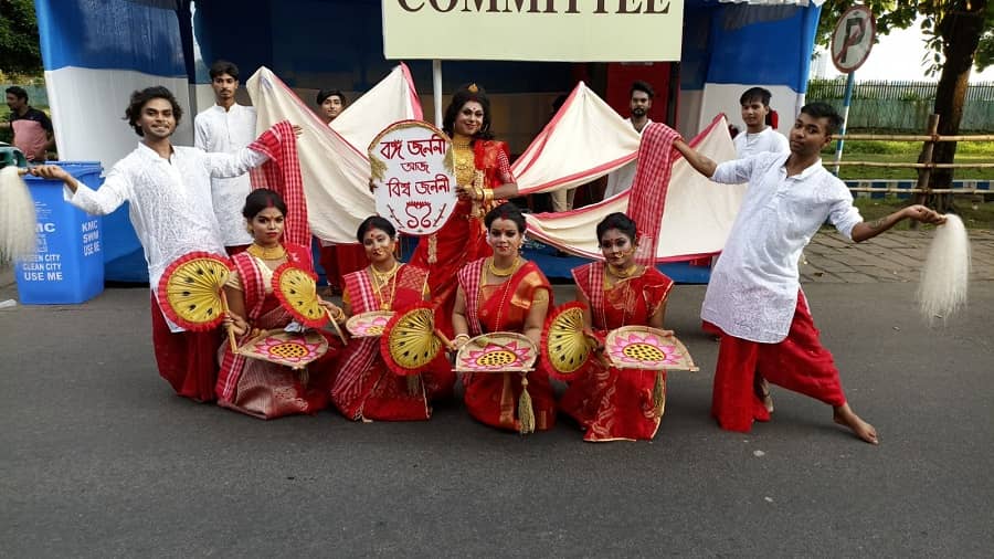 GLS New Town Sarbojanin Durgatsav Samiti members pose for picture