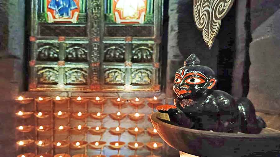 A replica of a 17th-century Balgopal from Barishal.