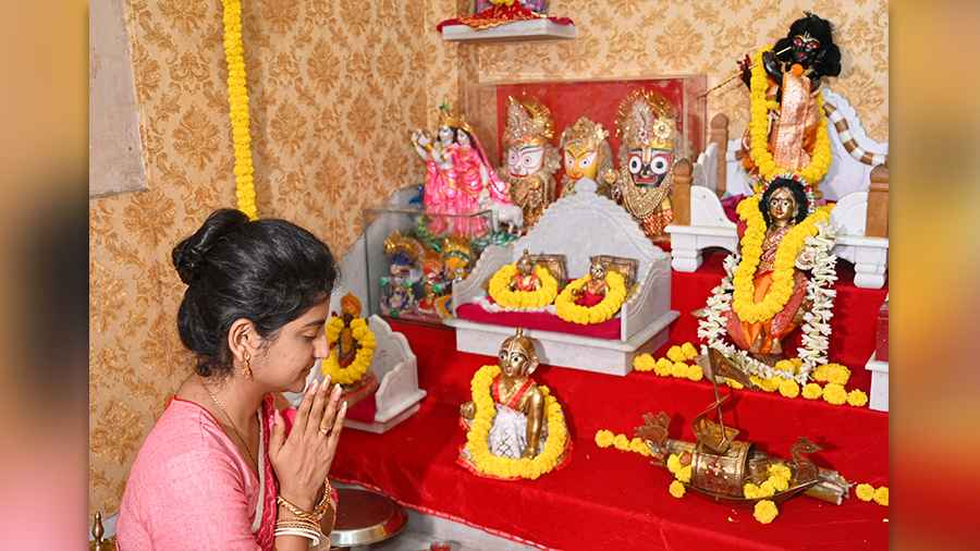 Lakshmi Puja | In pictures: Lakshmi Puja from around the city ...