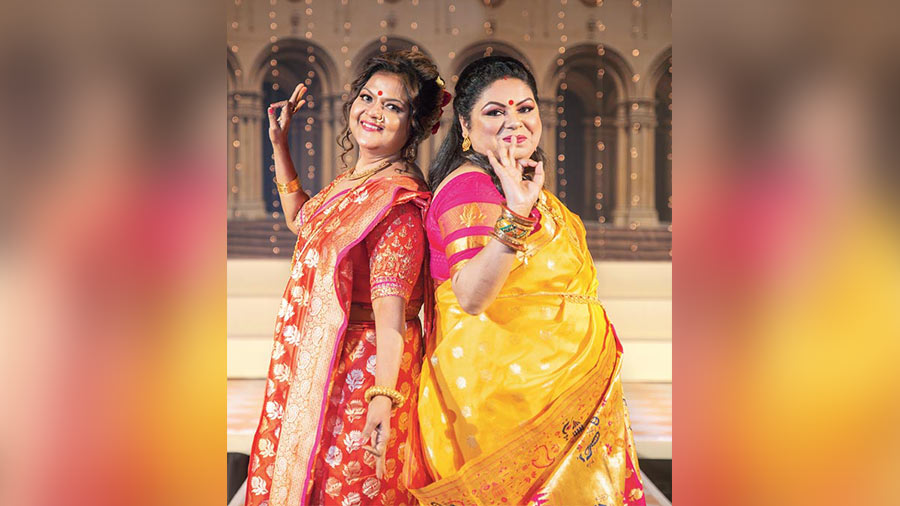 Dr Nandini Ray and Dr Apala Bhattacharya know how to pose and they were perfect.