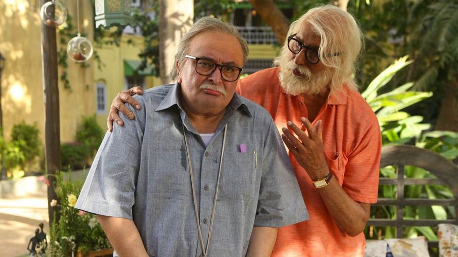 Umesh Shukla's '102 Not Out' starrring Amitabh Bachchan and Rishi Kapoor in lead roles was an experiment of a sort dwelling upon the equation between an aged father and his 80-something son. The movie failed to rake in the moolah