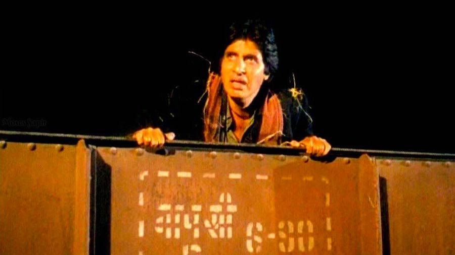 Tinnu Anand's 'Main Aazaad Hoon' with Bachchan and Shabana Azmi in pivotal roles, released in 1989. The movie was a hard-hitting statement on the corrupt and manipulative system which was and still is prevalent in India. Rated as one of his best, the movie was a dampener commercially 