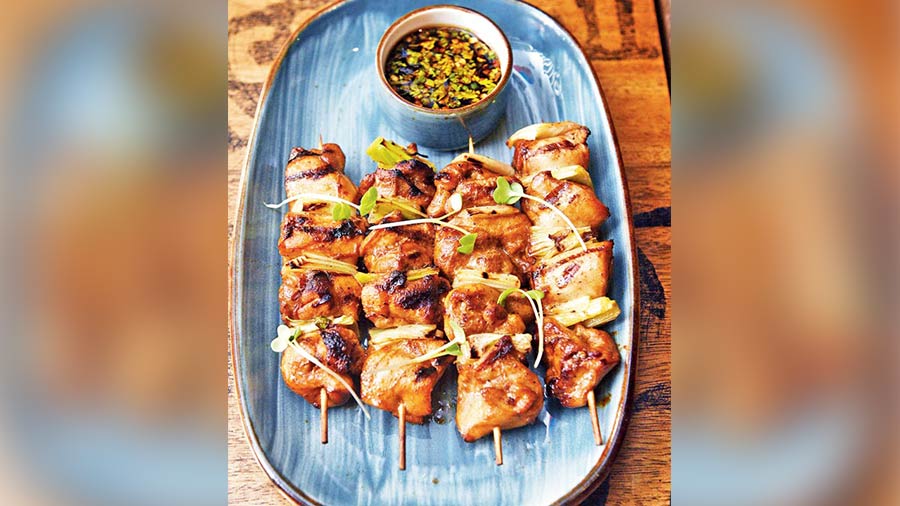 Korean Grilled and Smoked Chicken also known as Dak-kkochi is a healthy appetiser that does away with the usual frying.