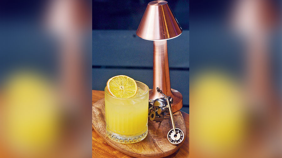 The Throttle Killer: Made with homemade orange and marmalade with orange pulp cooked with orange juice and candied ginger, it has a refreshing orange with spicy ginger aftertaste. (Recommended spirits: preferably bourbon/in/vodka)