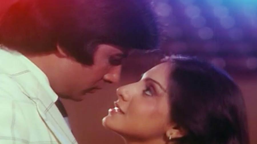 'Yaarana' is a 1981 film directed by Rakesh Kumar starring Amitabh Bachchan, Amjad Khan, Neetu Singh, Tanuja and Kader Khan, revolved around friendship. Rajesh Roshan's music went places but the movie didn't