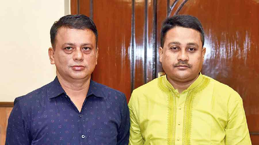 Rajib Sen (left) and Raja Gazi chairman Indian Institute of Hotel Management who were the judges for The Telegraph True Spirit Puja