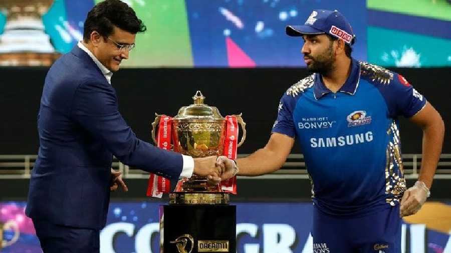 At the IPL presentation ceremony with Mumbai Indians skipper Rohit Sharma 