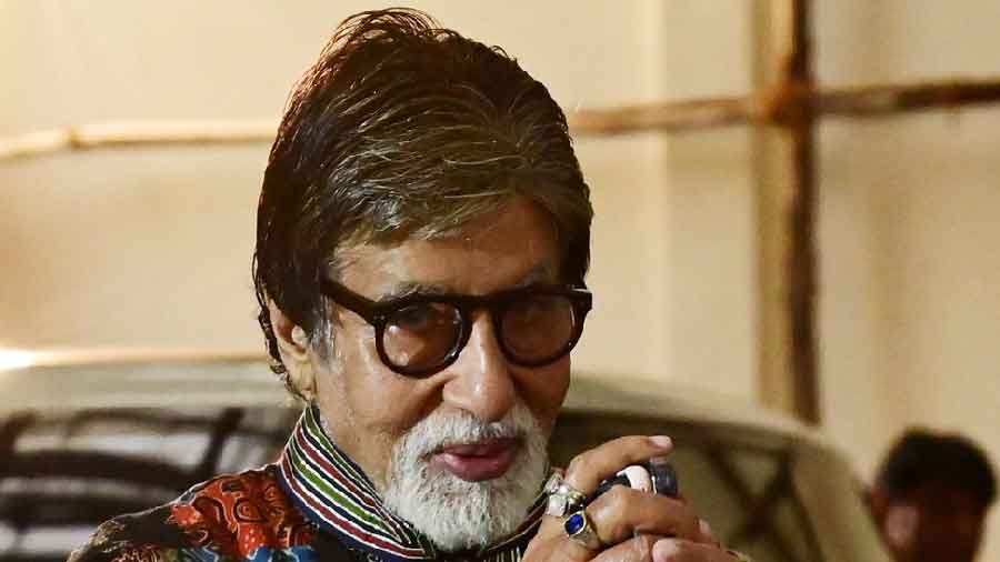 Big B | Amitabh Bachchan Birthday: Big B Thanks Everyone For The Wishes ...