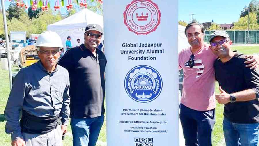 A group of former Jadavpur University students based in the US, using the Durga Puja in California to raise funds for their alma mater