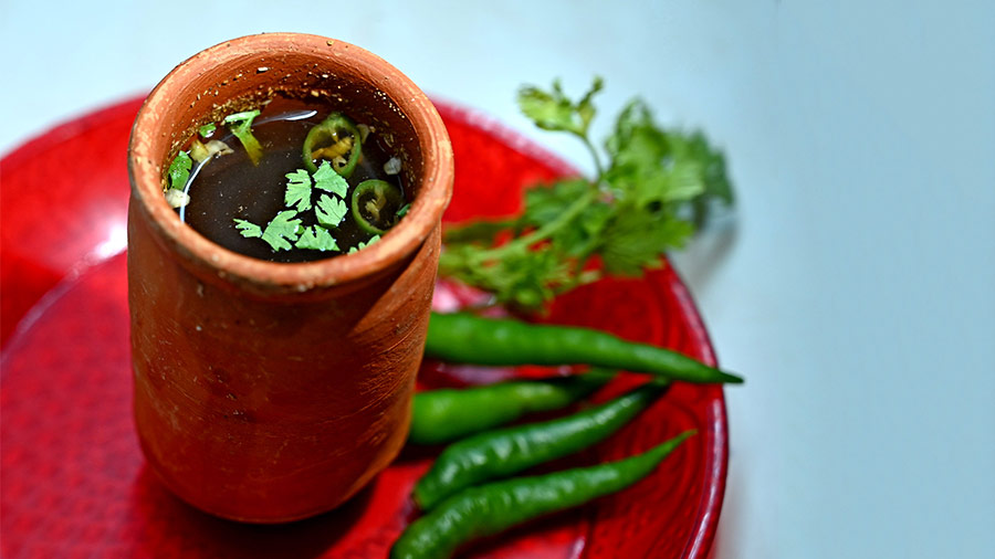 The special 'lonka cha' at Jeeter Tea Stall