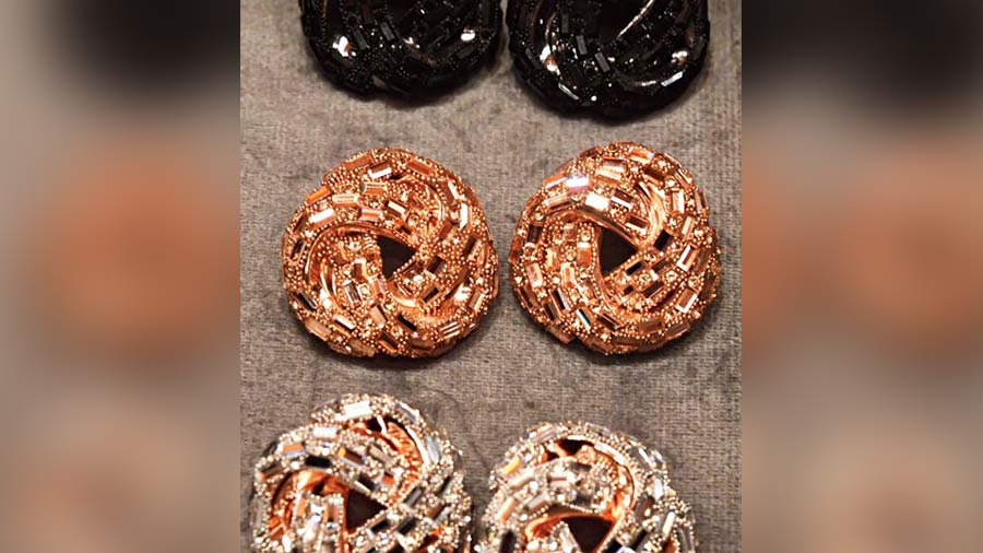 Nouir Jewellery’s latest Starstruck collection caught our eyes with its heavy bling factor. Available in classic shades like black, gold, rose gold, metallic grey and white, these waterproof and tarnish-proof shimmery earrings can lift any ensemble