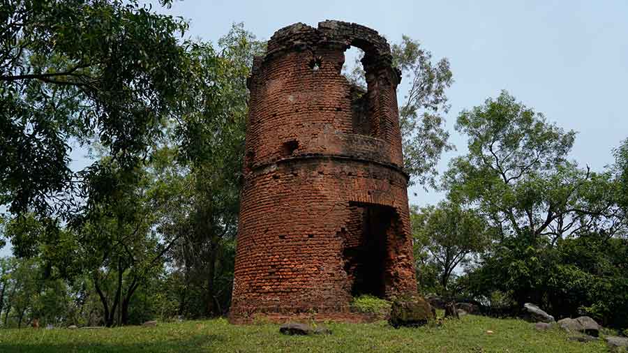 Optical Telegraph tower atop Palsara Hill