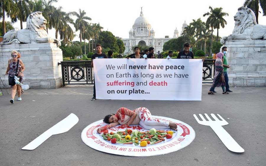 A pro-veganism demonstration carried out by vegans in front of Victoria Memorial’s north gate on Saturday on the eve of World Food Day. World Food Day is observed annually on October 16 in remembrance of the day when the Food and Agricultural Organisation (FAO) of the United Nations was founded in 1945. The primary aim is to tackle global hunger and strive to eradicate hunger across the world 