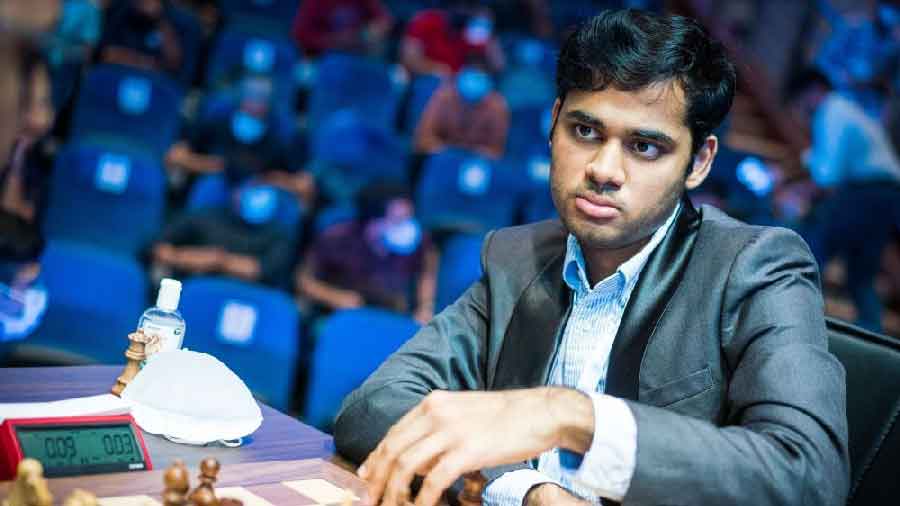 Indian GM Erigaisi shocks World champ Magnus Carlsen - Rediff.com