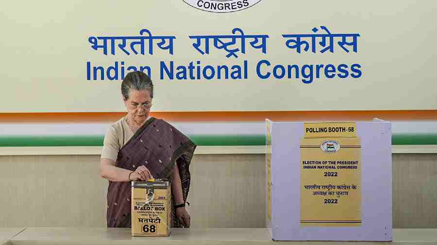 Sonia Gandhi casts her vote