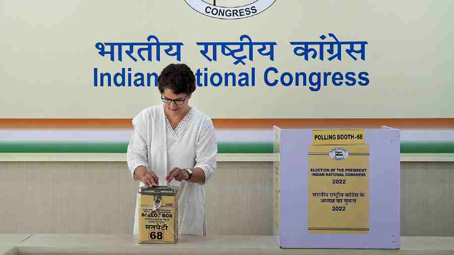Priyanka Gandhi Vadra casts her vote
