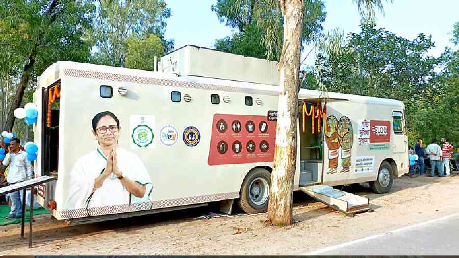 A loo-on-wheels facility at Sonajhuri Haat in Santiniketan. 