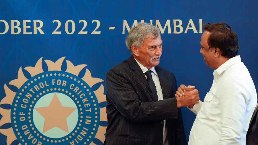 Newly elected BCCI President Roger Binny (L) with Treasurer Ashish Shelar 
