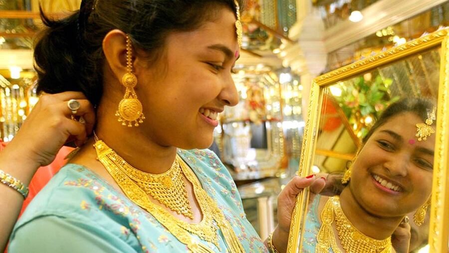 Dhanteras deals and more — a handy guide to your gold picks this season 