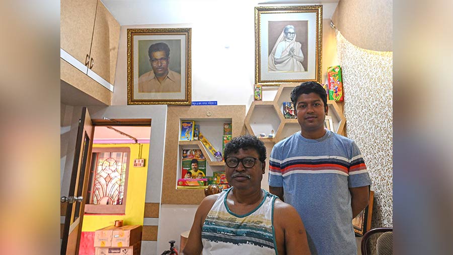 The business is now managed by Annapurna Das’ great grandson Sumit and his father Suman