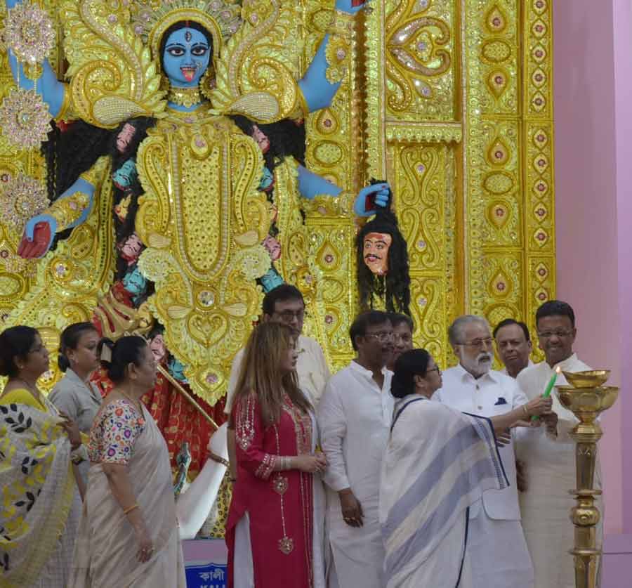 Chief minister Mamata Banerjee inaugurated the Janbazar Sammilito Kali Puja Samity on Thursday