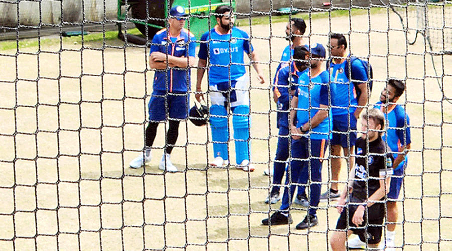 India captain Rohit Sharma and head coach Rahul Dravid during practice in Mebourne on Friday, ahead of their T20 World Cup opener against Pakistan on Sunday