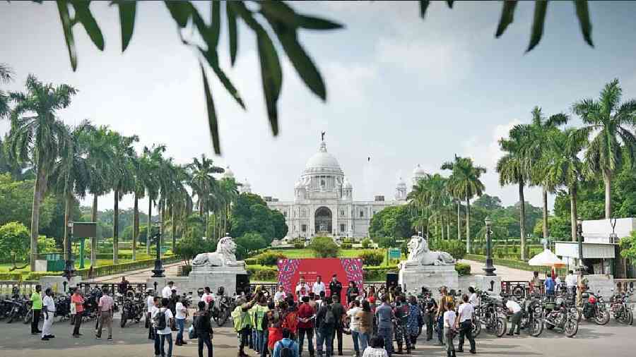 Motorcyclists gather in front of Victoria Memorial for the flag-off of the ride to Pingla in West Midnapore