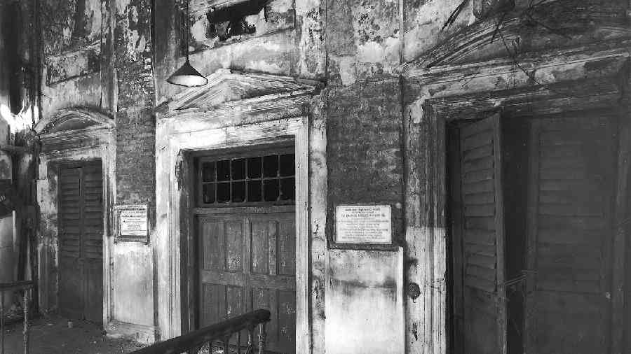 Old pictures of two plaques on the walls of the temple