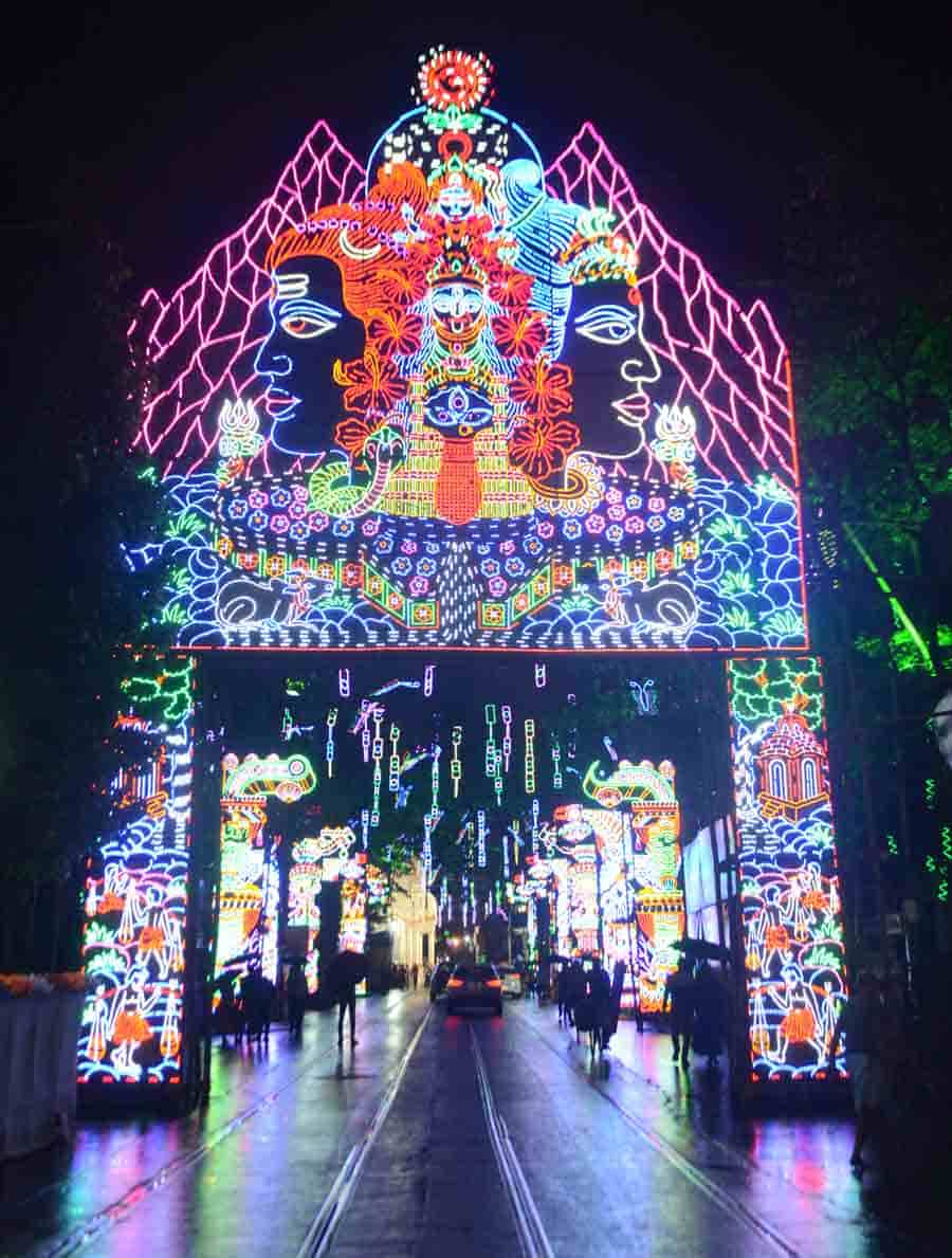 The entire city was lit up on the occasion of Kali Puja and Diwali  