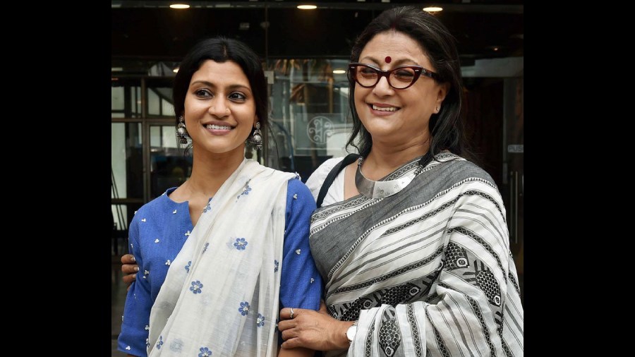 With daughter Konkona