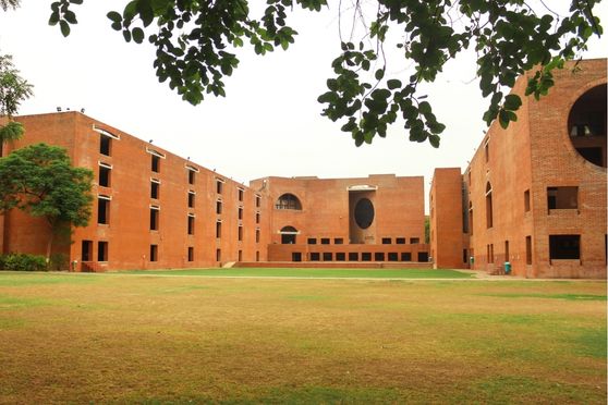  Indian Institute of Management (IIM) Ahmedabad