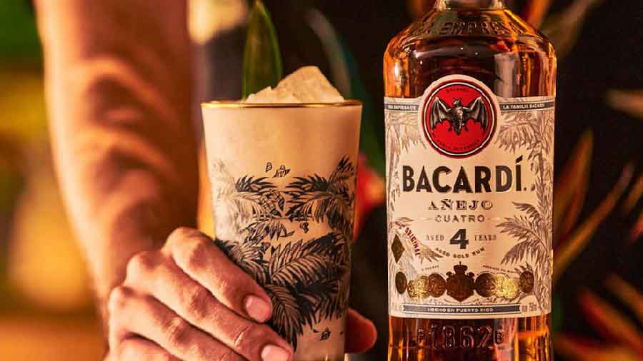 बकार्डी रम का रिव्यू - दादा बारटेंडर | Bacardi Rum Review | 🍸🍹❤️😇💕❤️ |  @DrinkGuru - YouTube