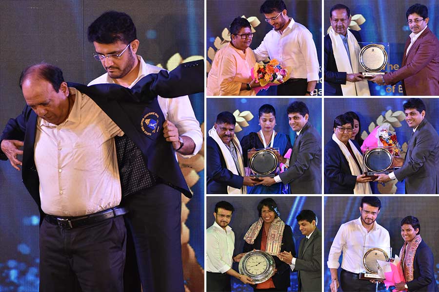 The Cricket Association of Bengal (CAB) presented the prestigious Kartick Bose Lifetime Achievement award to six cricketers on its annual day on Saturday. The function was held after a gap of two years. While Uday Bhanu Banerjee and Gargi Banerjee won the award for the year 2019-20, Sambaran Banerjee received the honour for 2020-21. Ashok Malhotra and Mithu Mukherjee got the award for the 2021-22 season. Legendary seamer Jhulan Goswami and Richa Ghosh were given special awards. The awards were handed over by former BCCI chief, Sourav Ganguly and former cricketer Snehasish Ganguly and Abhishek Dalmia