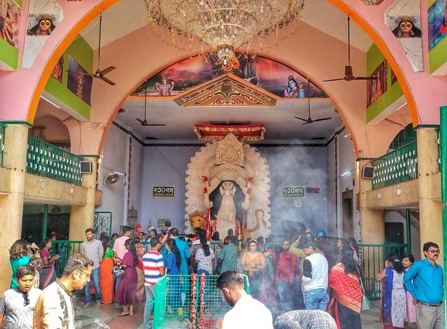  The Jagaddhatri idol at Tetultala Gourihati in Chandernagore resplendent in sabeki (traditional) grandeur