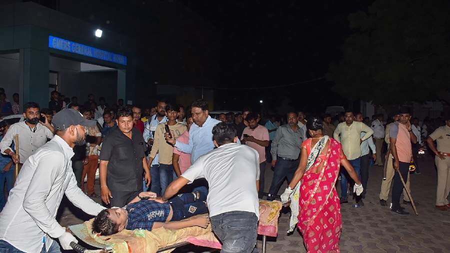 An injured being taken to GMERS General Hospital 