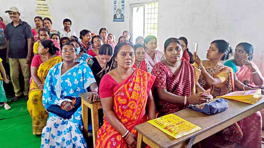 The women in Baruipur who received sewing machines