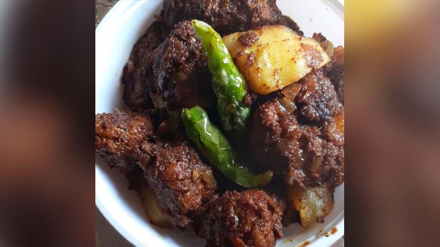 Golbari-style kosha mangsho made with plant-based alternatives 