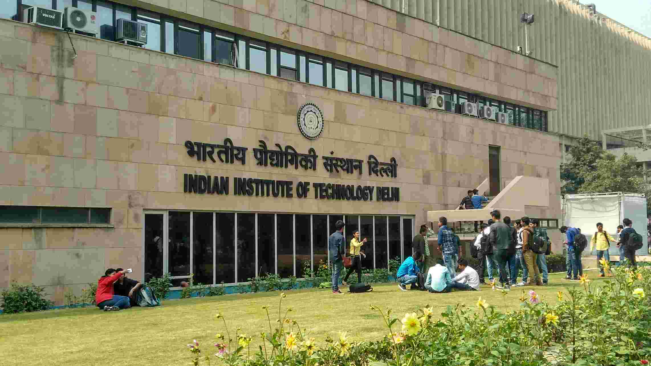 Protest  IIT Delhi: Protest against stipend hike delay - Telegraph India